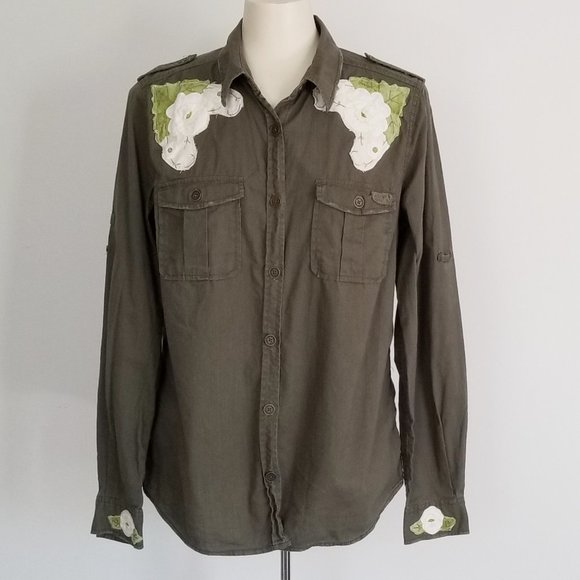 Refashioned Vintage Army Green Shirt (M/L) - Picture 2 of 7